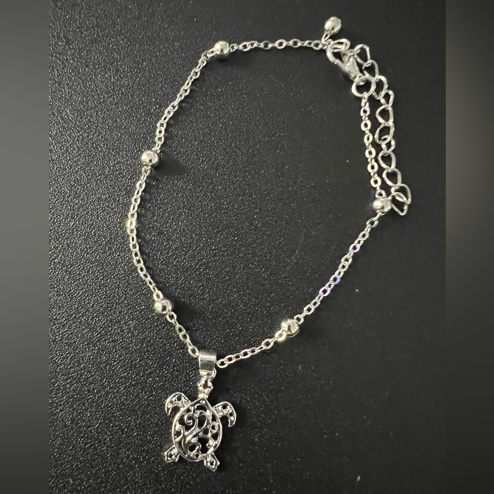 NWT Silver Toned Sea Turtle Anklet